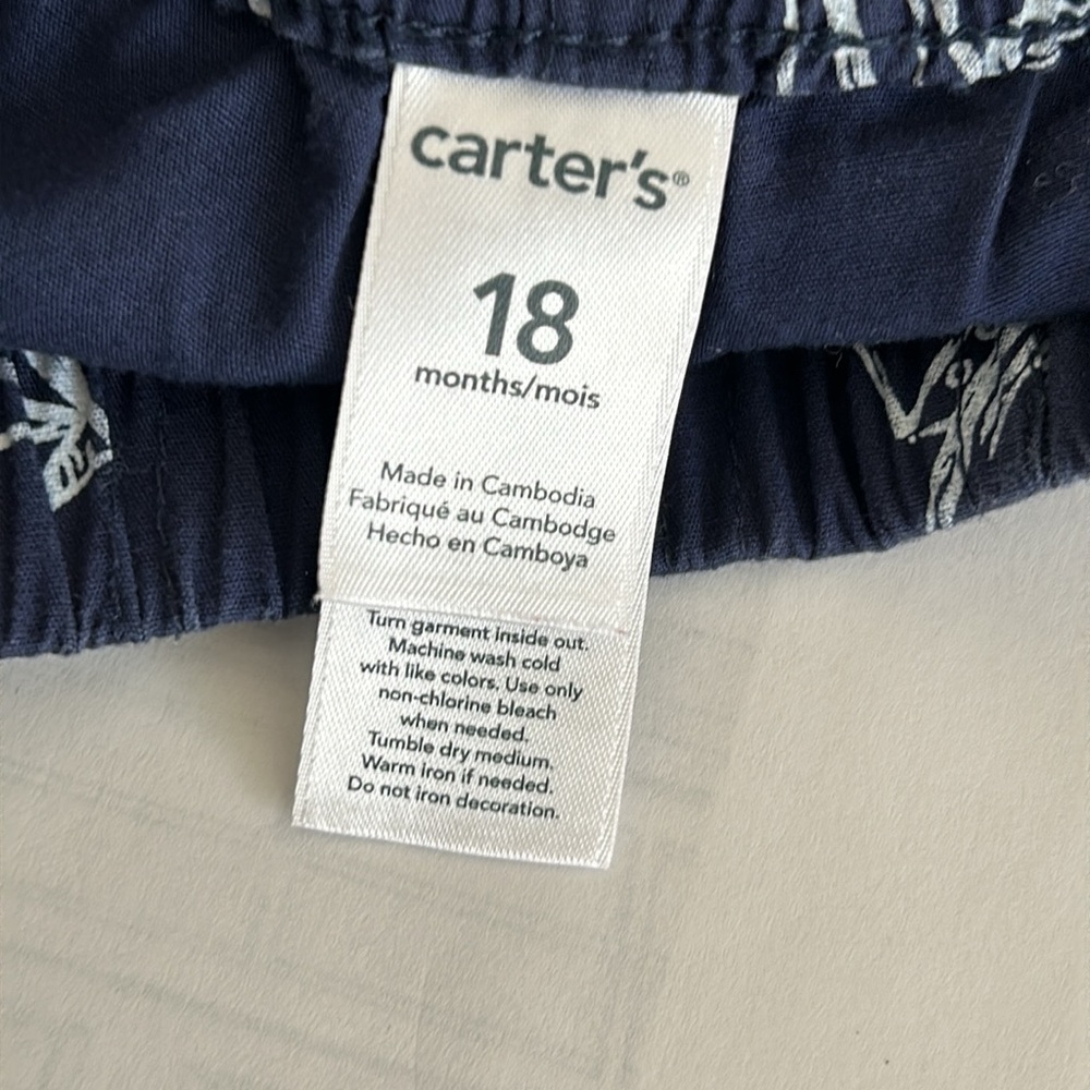 Carter's shorts - Picture 3 of 4